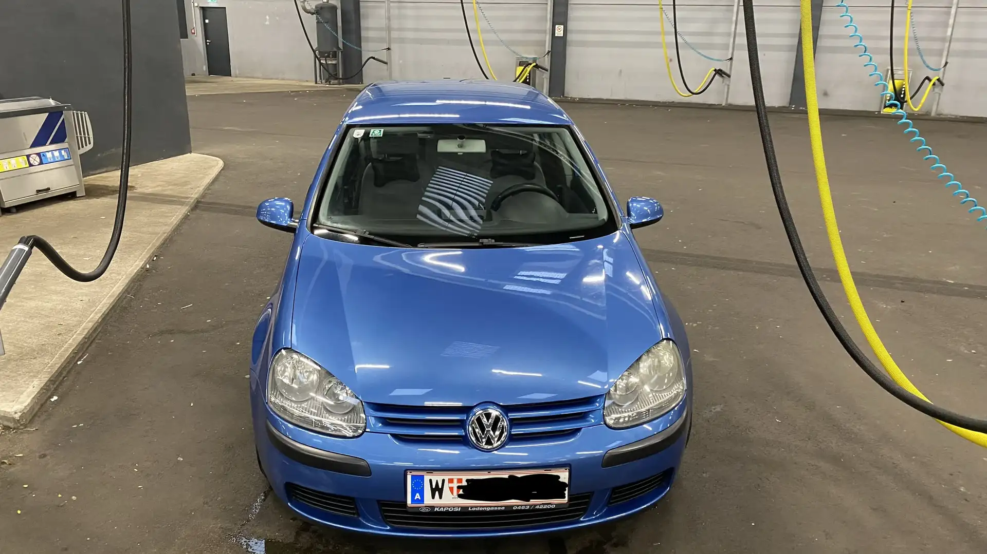 Volkswagen Golf V 1.4L Blau - 1