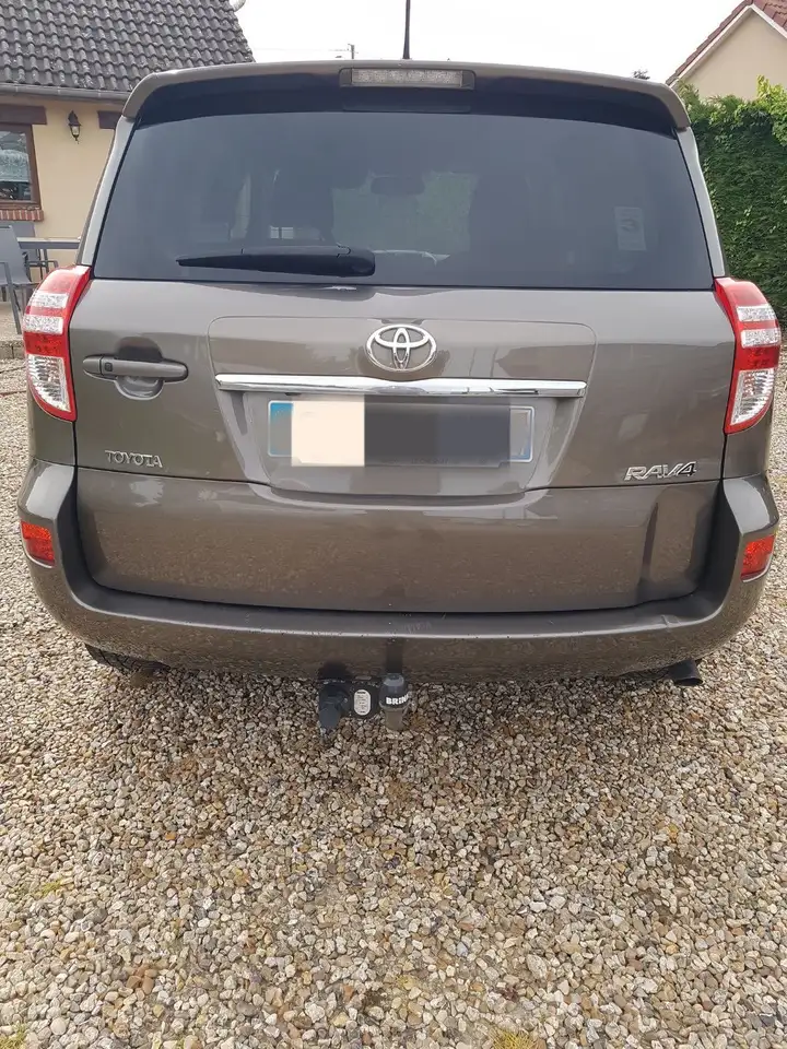 Toyota RAV 4 RAV4 RC 150 D-4D 2WD Limited Edition