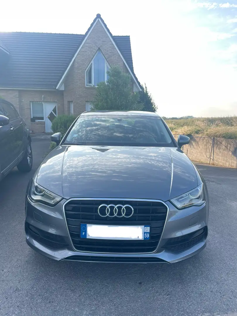 Audi A3 SportBack 1.9 TDI Ambiente DPF S-Tronic A - 1