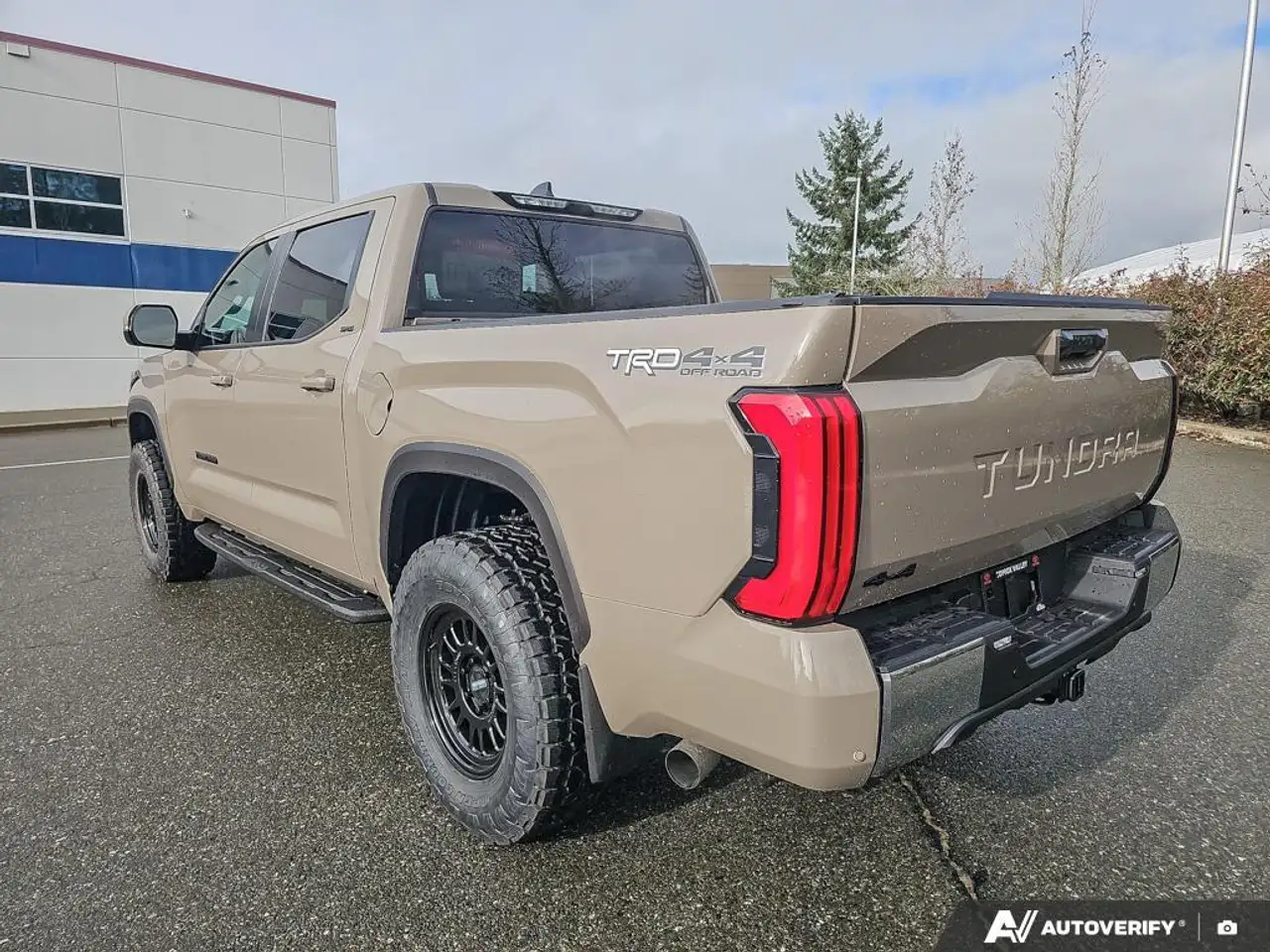 Toyota Tundra снимка Toyota Tundra