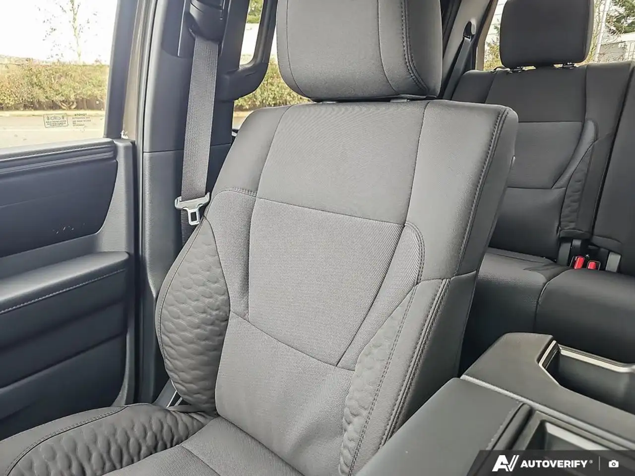 Toyota Tundra снимка Toyota Tundra