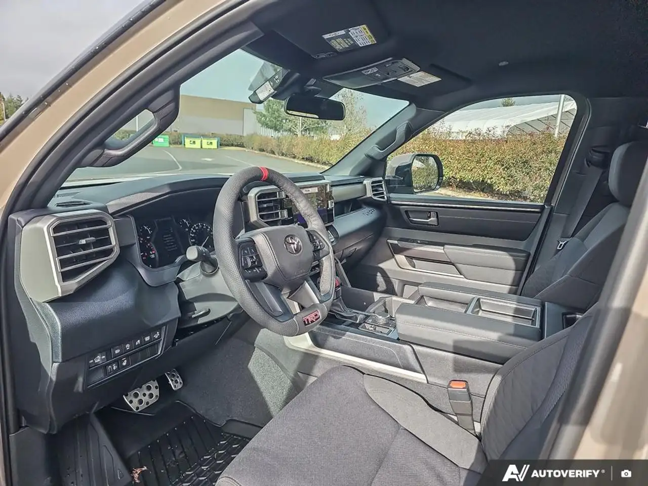 Toyota Tundra снимка Toyota Tundra