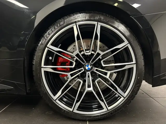 BMW M4 view 6