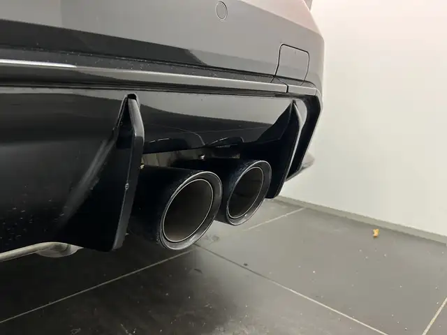 BMW M4 view 13