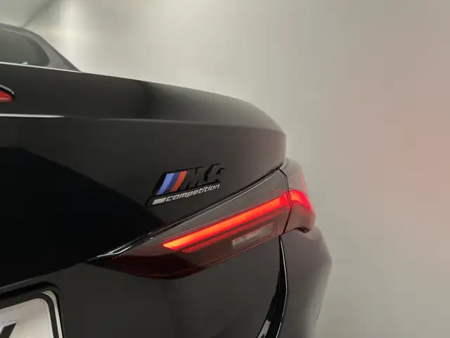 BMW M4 view 12