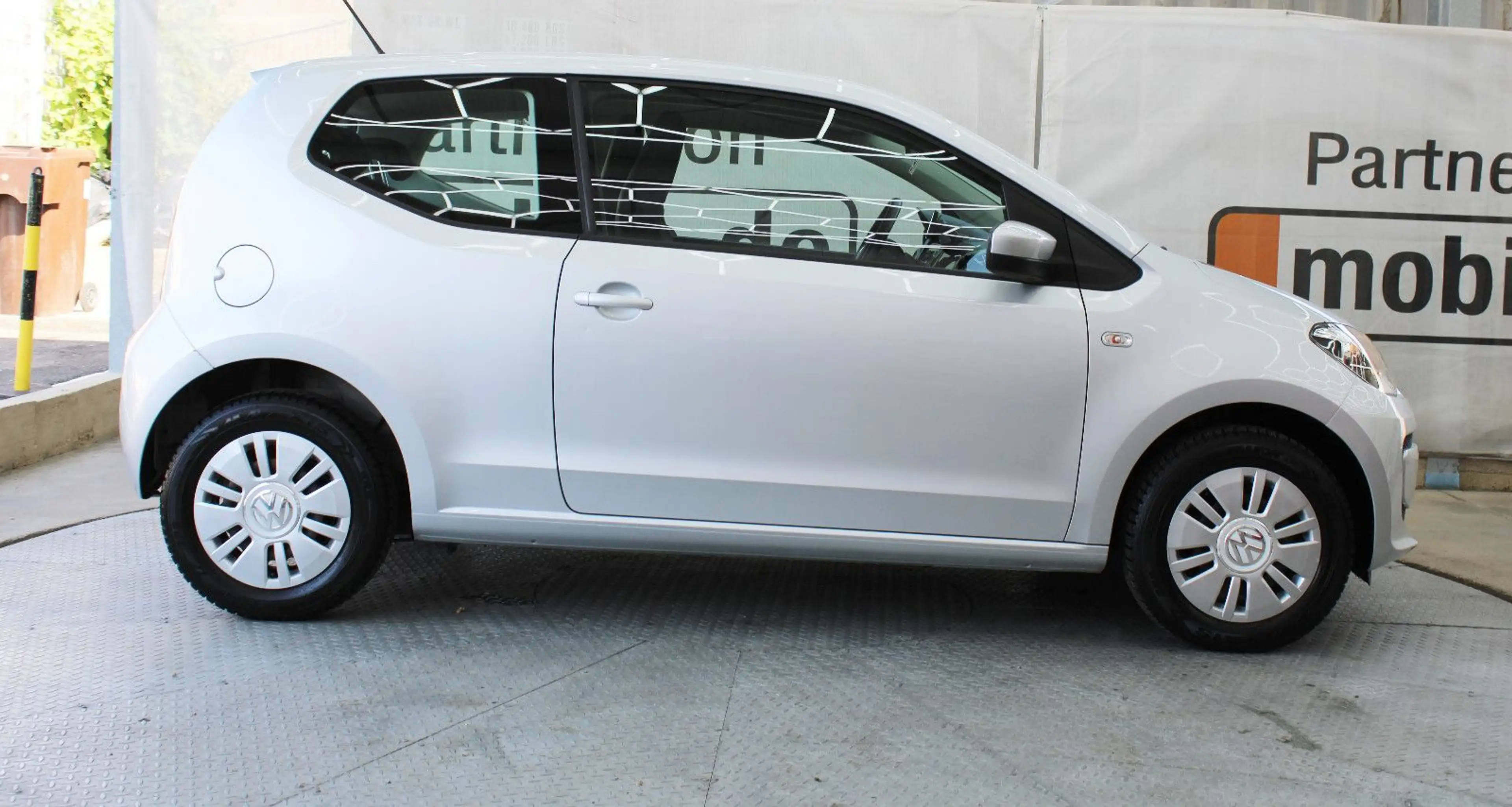 Volkswagen up! *TÜV&Inspektion Neu*Navi*Klima*Sound-Paket* — photo 5