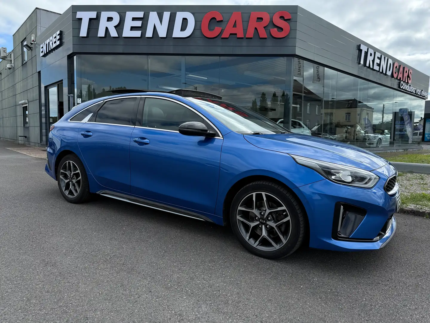Kia ProCeed / pro_cee'd 1.6CRDi GTLine AUTO TOIT PANO CUIR CARPL GAR.02/27 Bleu - 2