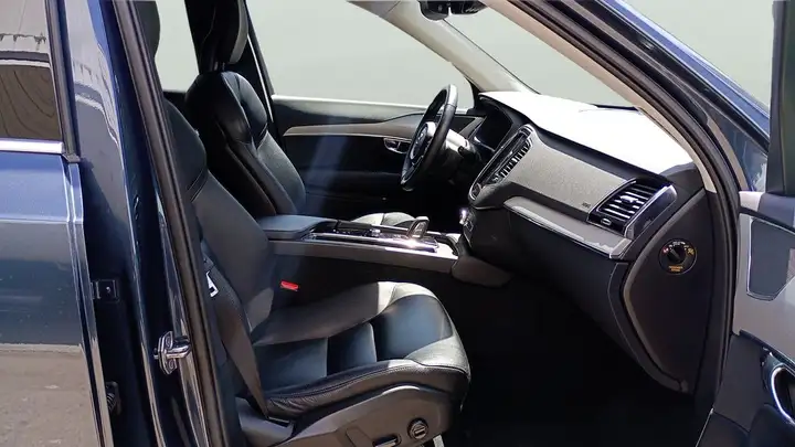 Volvo XC90 2021, foto 11