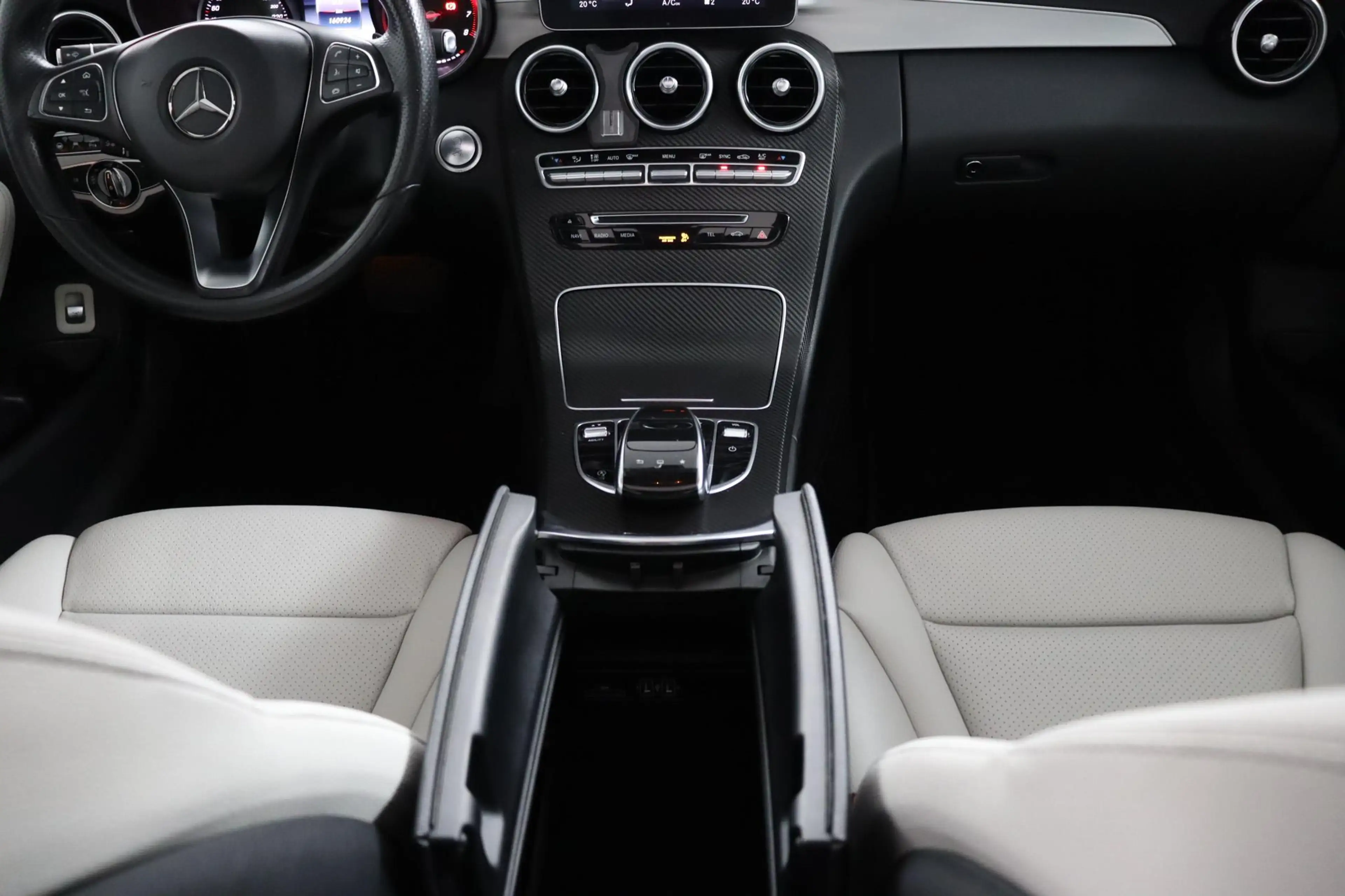 Mercedes-Benz C 400 4MATIC Prestige |Camera|Pano|Memory|Burmester — photo 33