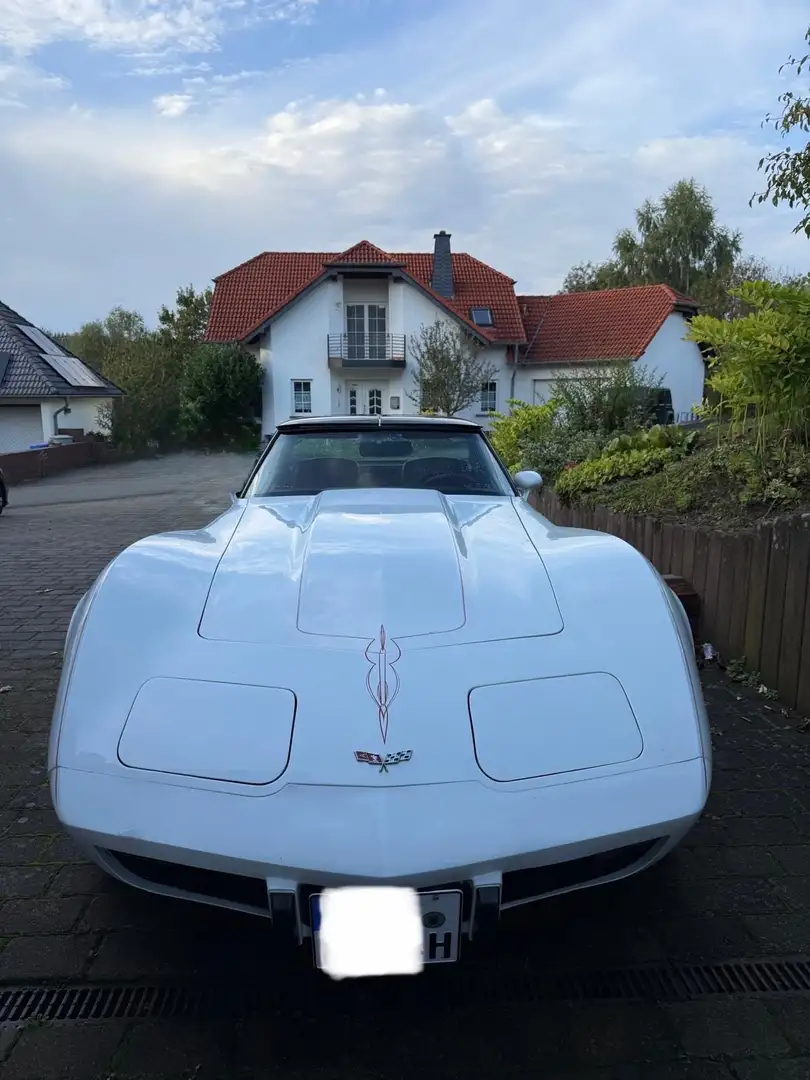 Corvette C3 „Stingray“ Targa Weiß - 2