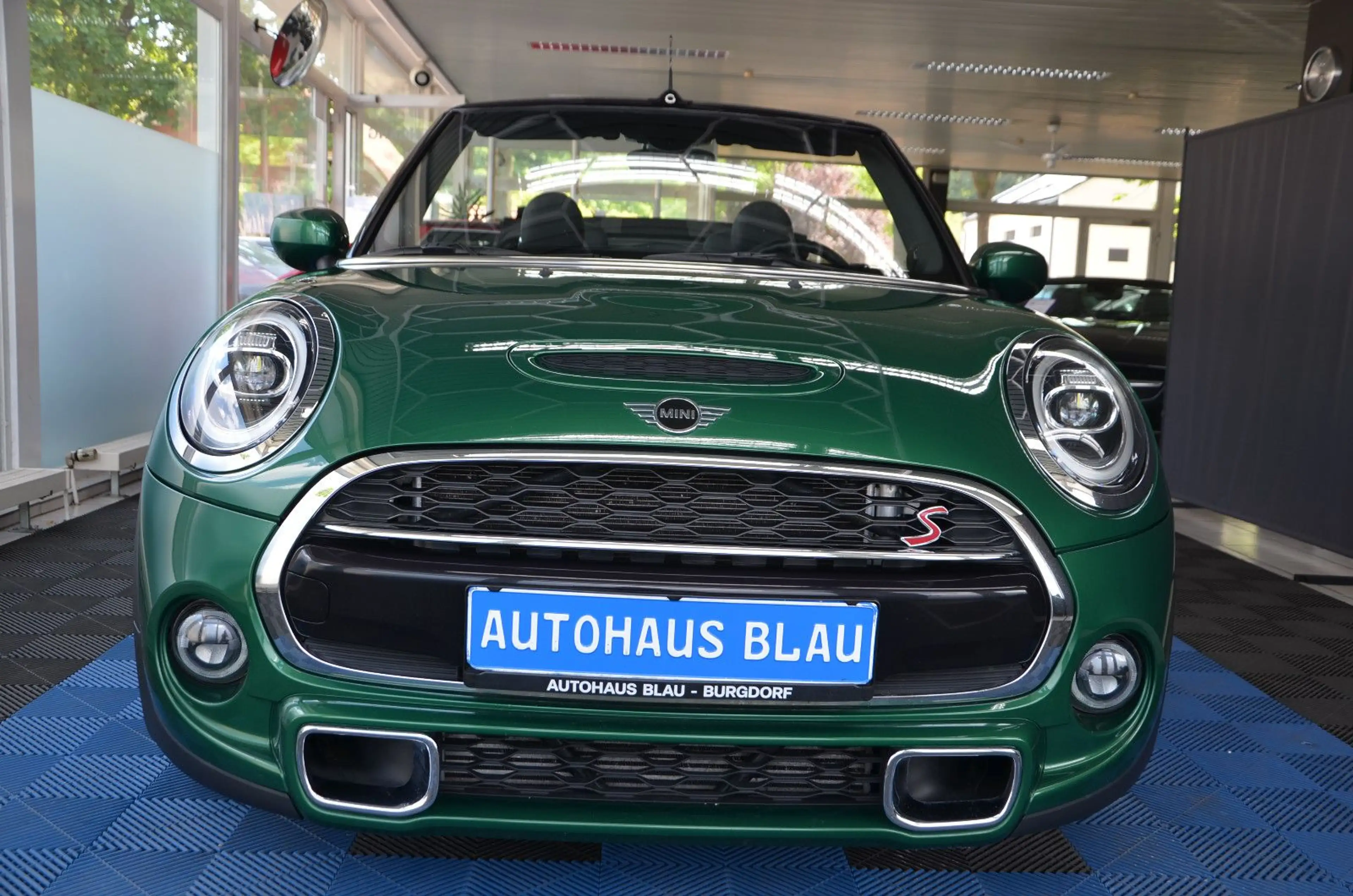 MINI Cooper S Cabrio *AUTOMATIK*LED*NAVI*H/K*1.HAND!* — photo 2