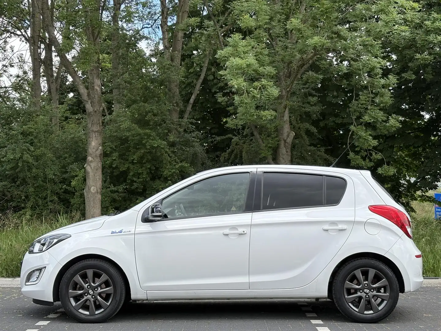 Hyundai i20 5drs 1.2i 86PK Go! |  Dealer onderhouden | Trekhaa Blanc - 2