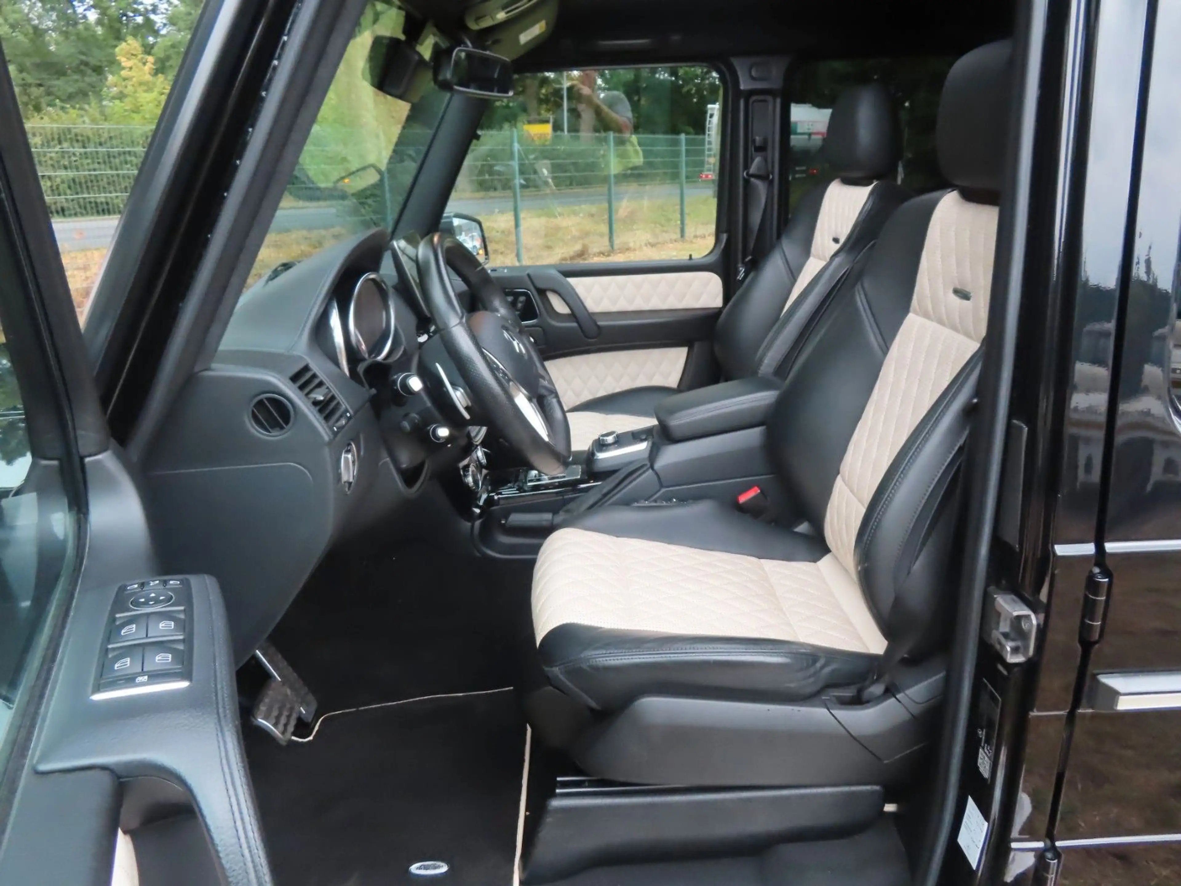 Mercedes-Benz G 63 AMG Designo "Schwarz-22 Zoll-kein OPF" — photo 12