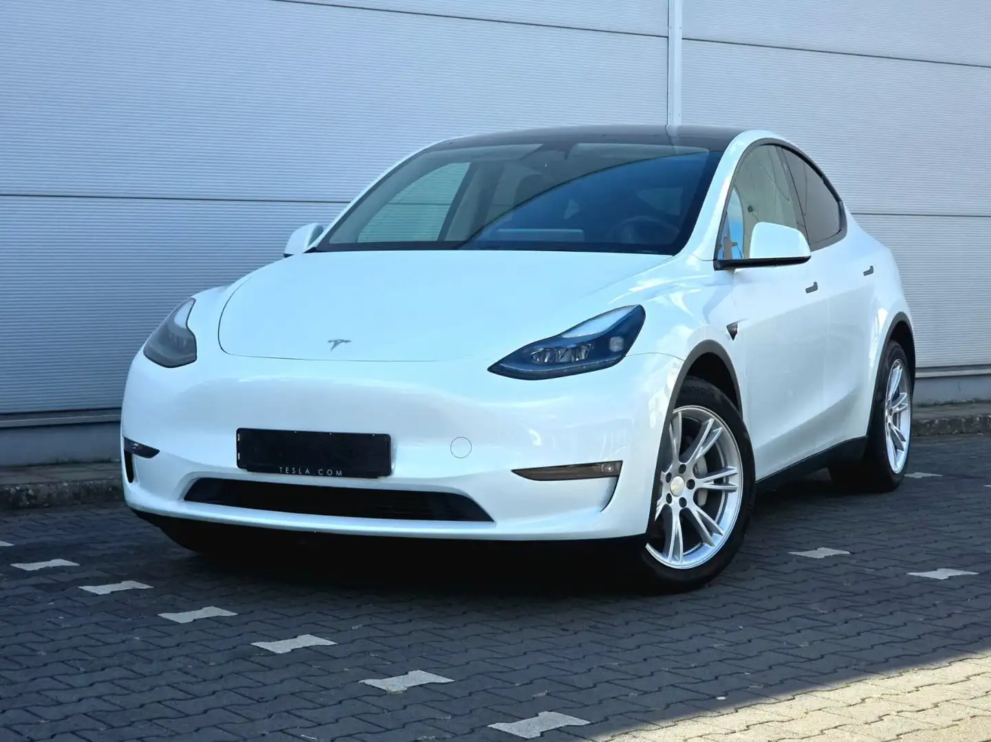 Tesla Model Y Long Range Dual AWD+Leder+1.Hand Blanc - 1