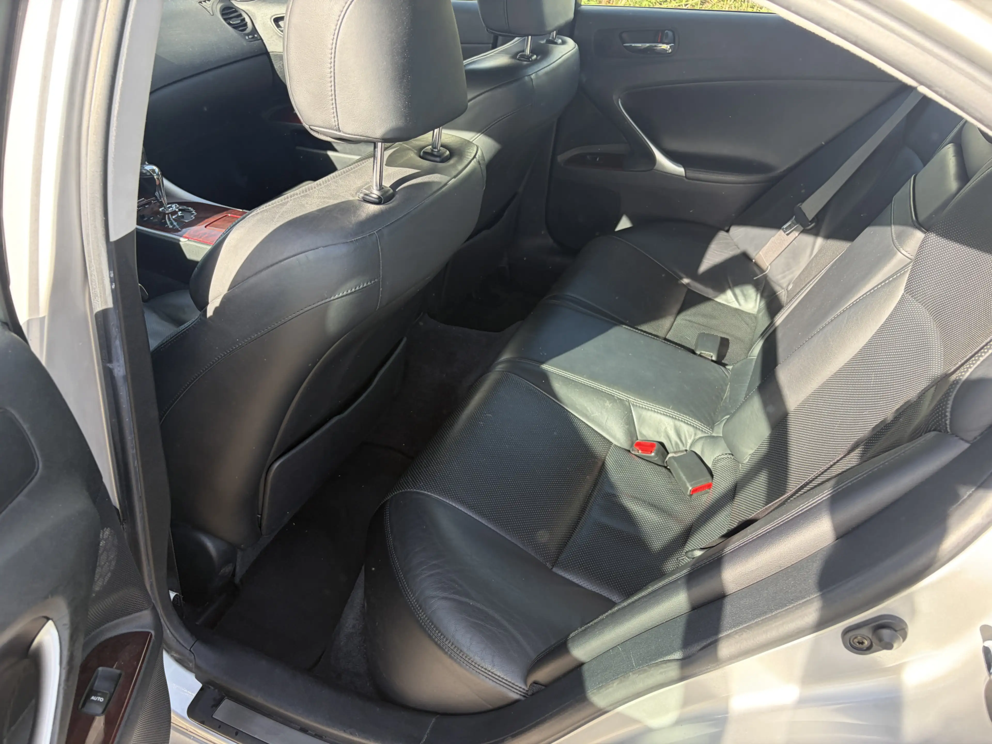 Lexus IS 250 Business Luxury / AUTOMAAT / LEER / MEMORY / DEALE — photo 4
