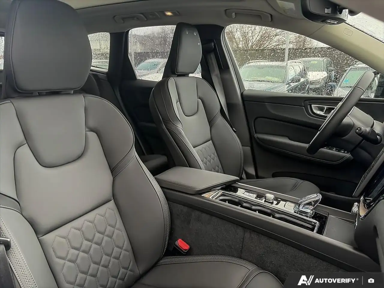 Volvo XC60 снимка Volvo XC60