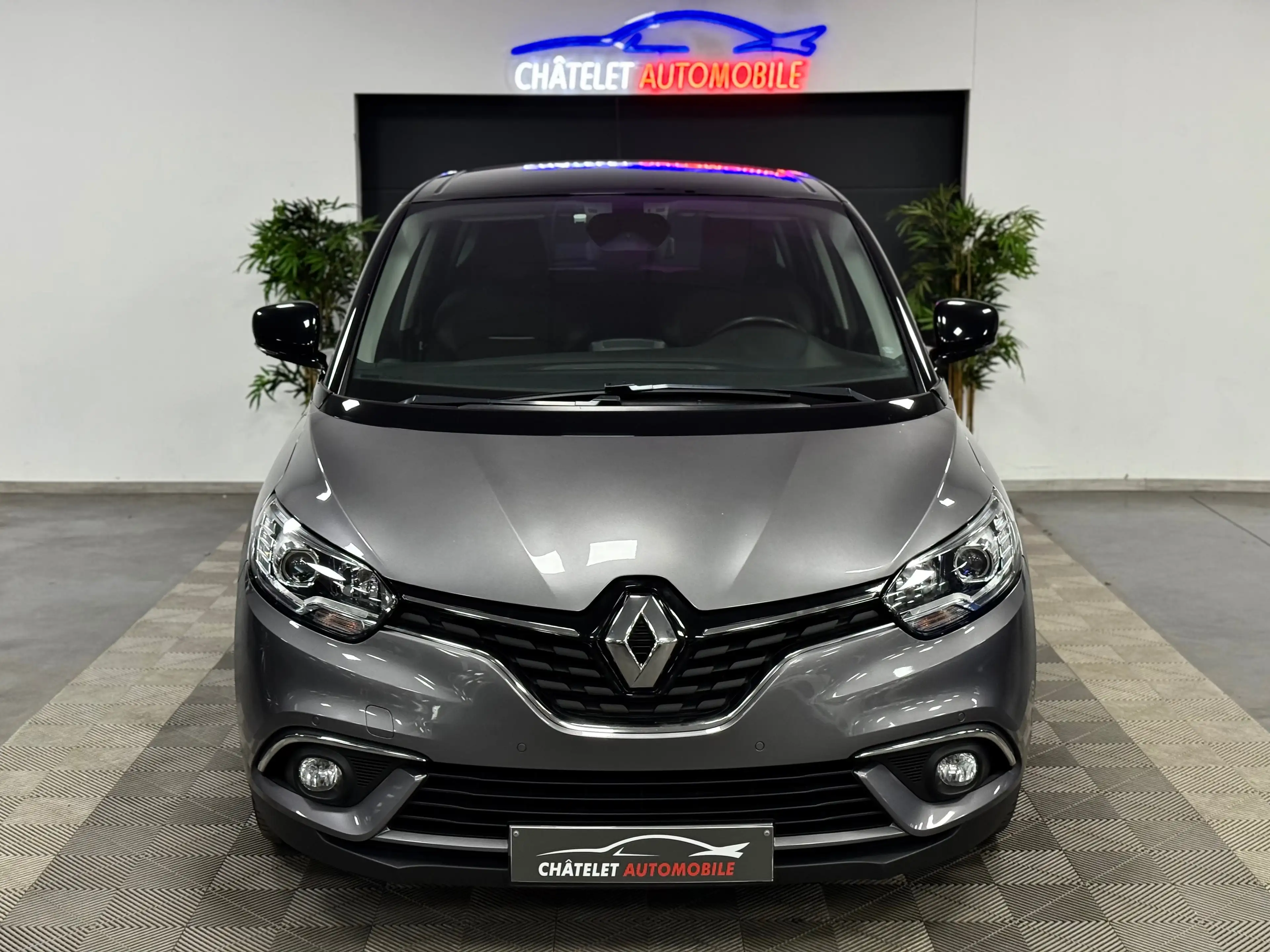 Renault Scenic Scenic 1.7 Dci 7 places Automatique état neuf Garantie 12 mois — photo 2