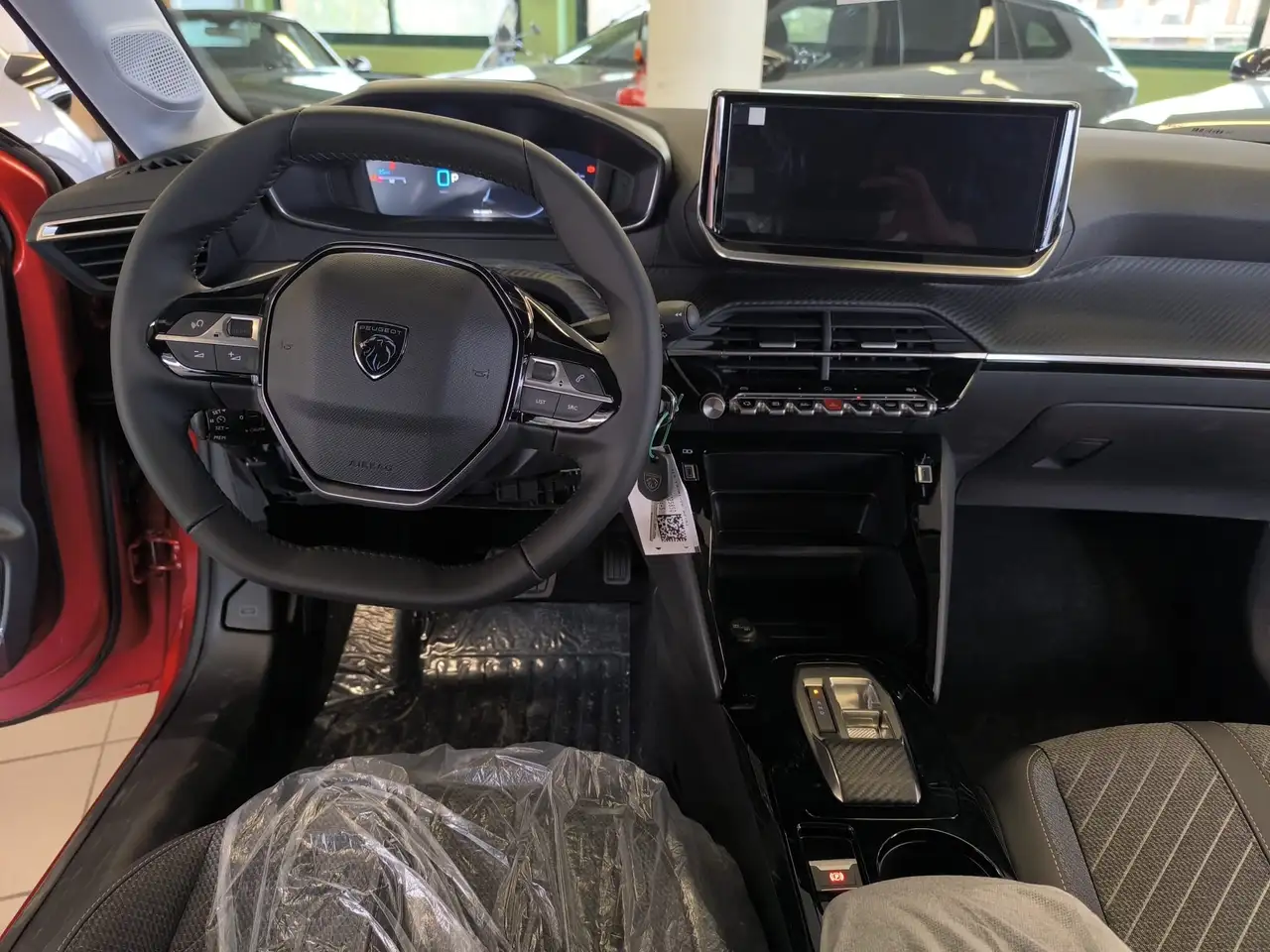 Peugeot 208 1.2 hybrid Allure 110cv e-dcs 6 11