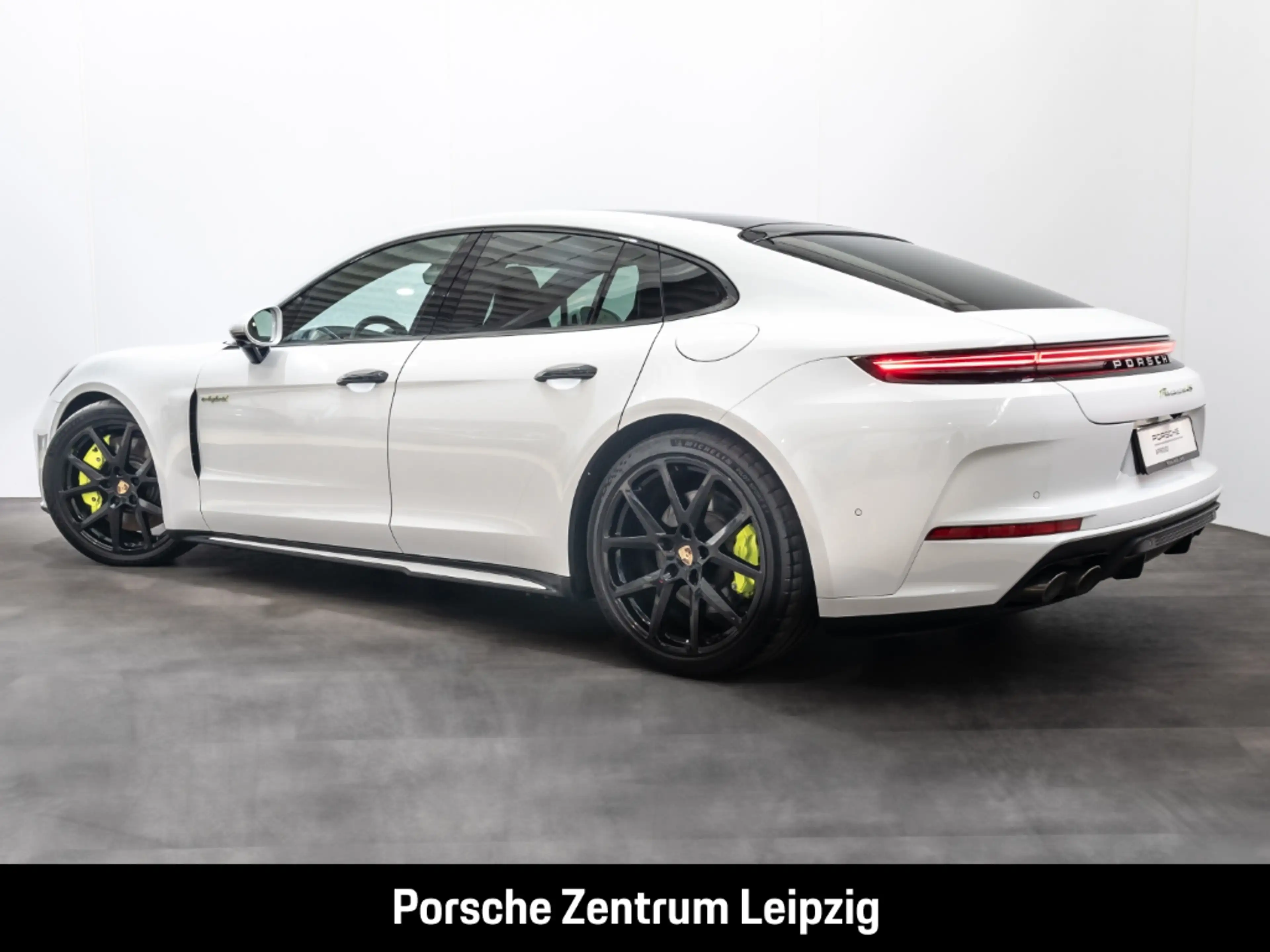 Porsche Panamera 4S E-Hybrid Massage HeadUp HA-Lenkung — photo 3