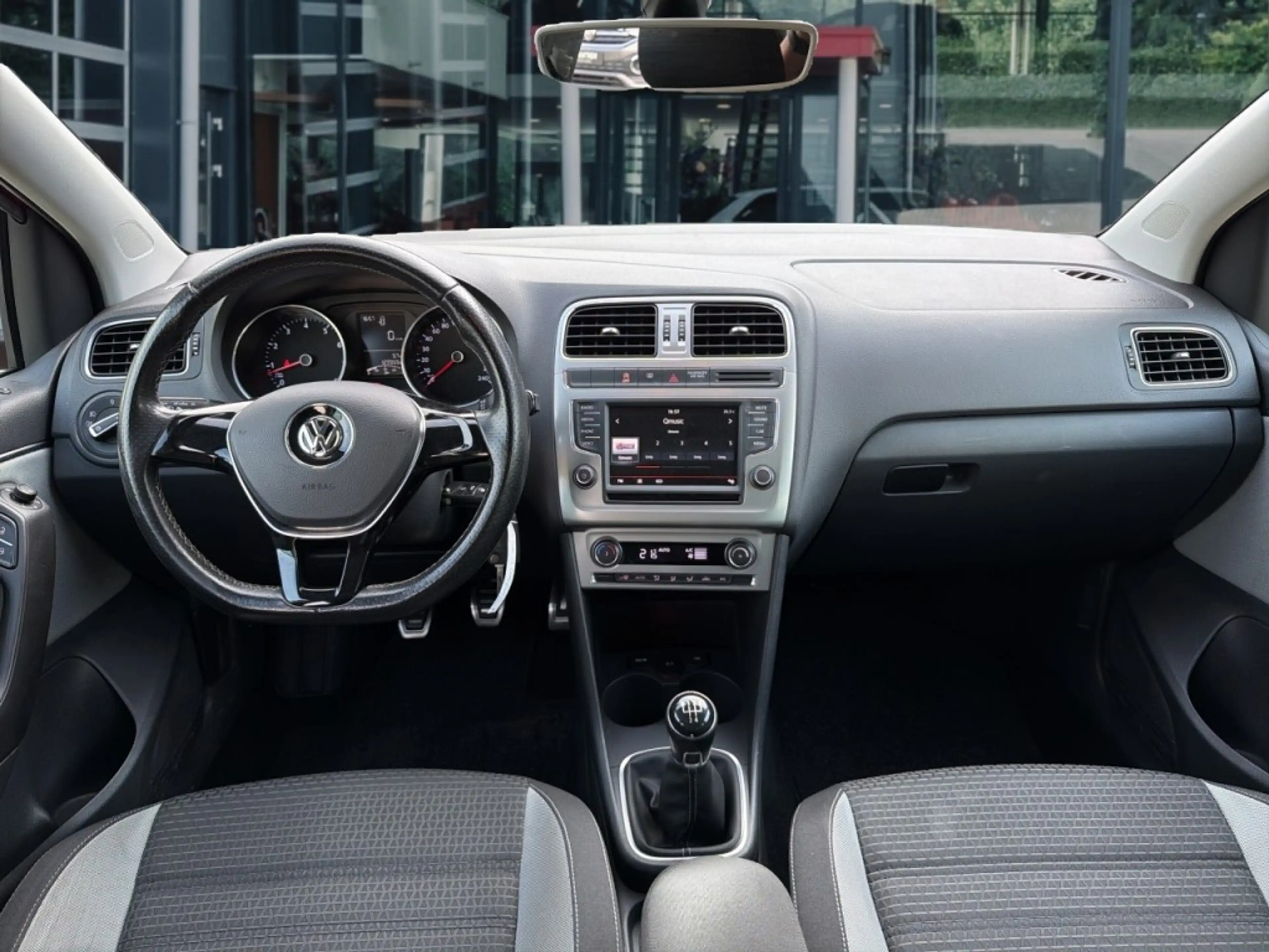 Volkswagen Polo Cross 1.2 TSI CROSSPOLO RIEM VV CRUISE/PDC-ACHTER/CLIMA/ — photo 14