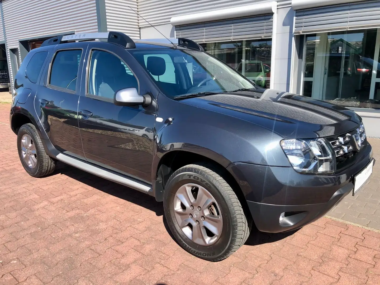 Dacia Duster I Prestige 4x2/Navi/Leder/Sitzhz. Grau - 1