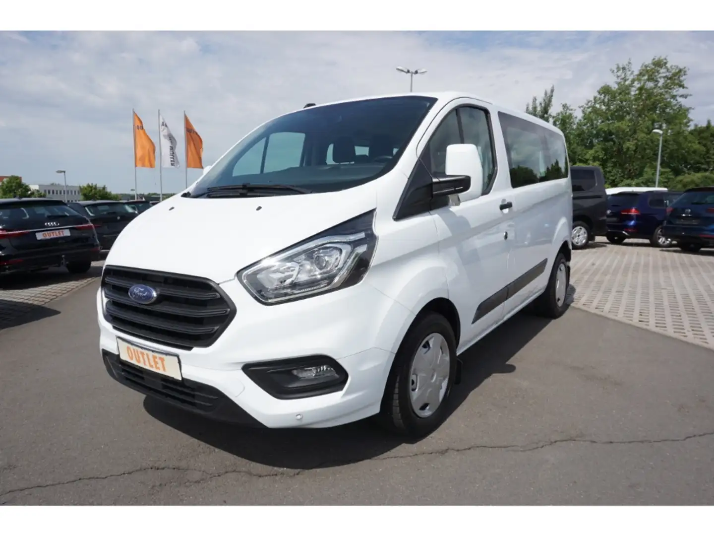 Ford Transit Custom 9 Sitze-130PS-Doppelklima-2xPDC-AHK-Tempo-EU6 Weiß - 2