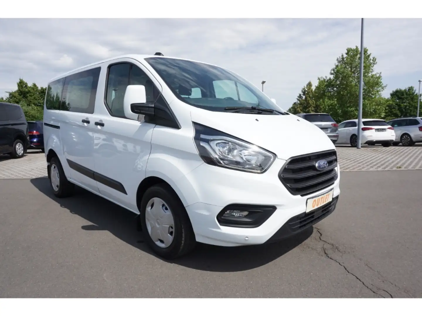 Ford Transit Custom 9 Sitze-130PS-Doppelklima-2xPDC-AHK-Tempo-EU6 Weiß - 1
