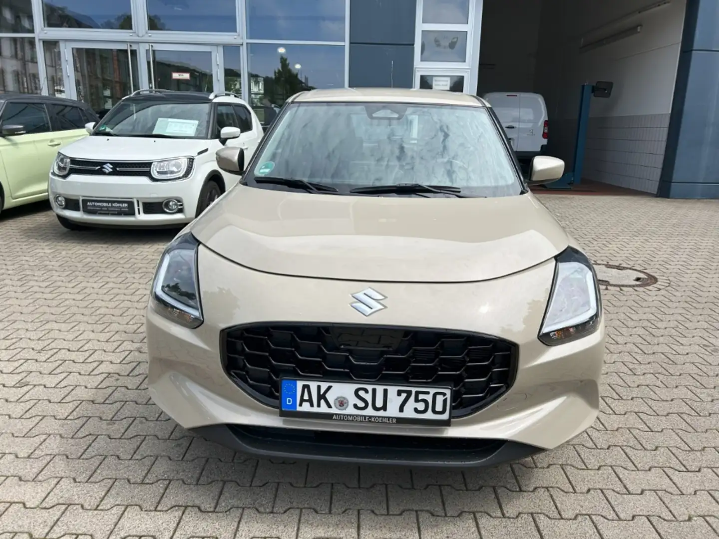 Suzuki Swift 1.2 Club AllGrip Hybrid PDC LED KLIMA DAB Beige - 2