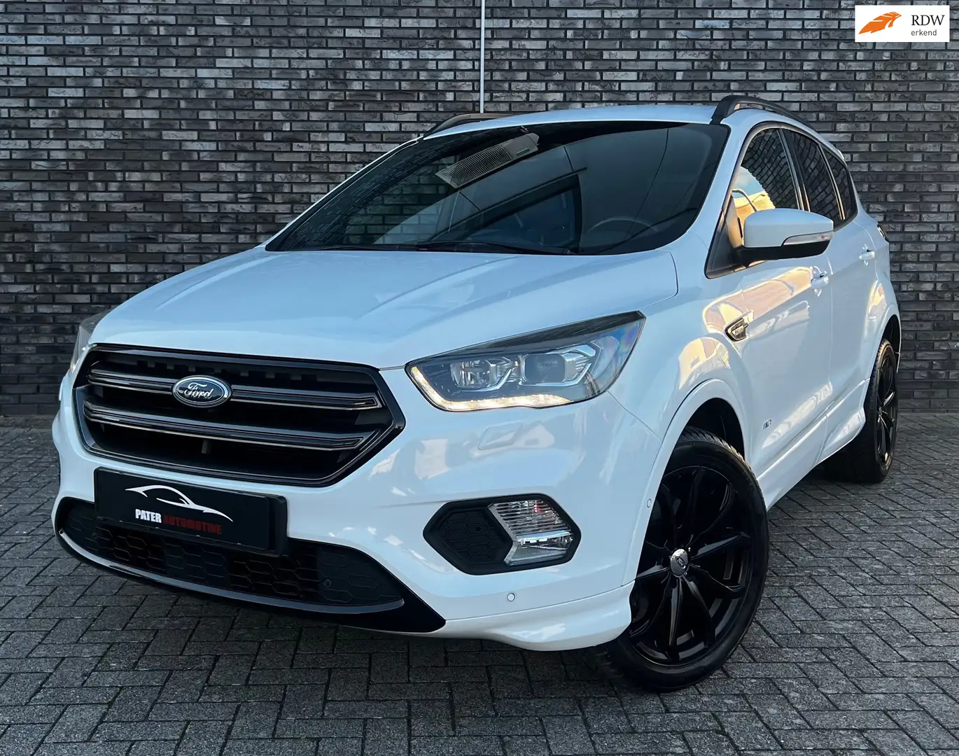 Ford Kuga 1.5 ST Line 182pk Aut|AWD|Camera|Bi-Xenon|1850kg T Blanc - 1