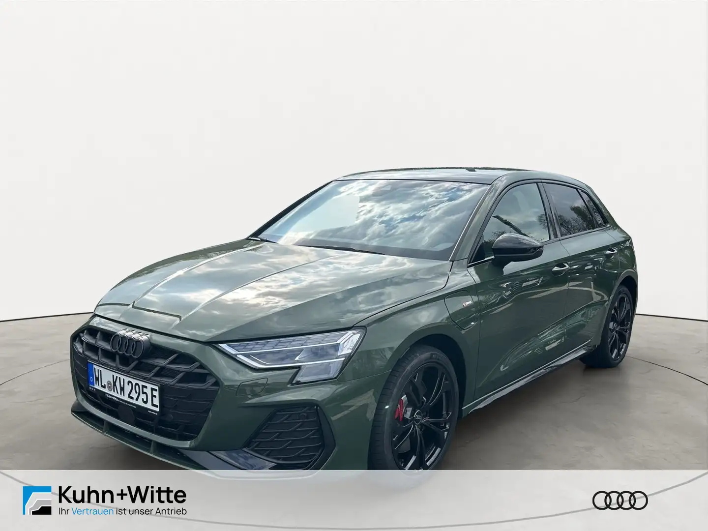 Audi A3 45 TFSIe S line *SONOS*Panorama*RFK Grün - 1