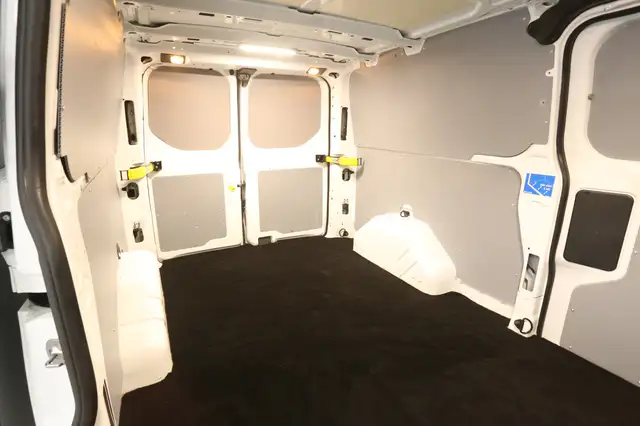 Ford Transit Custom view 23