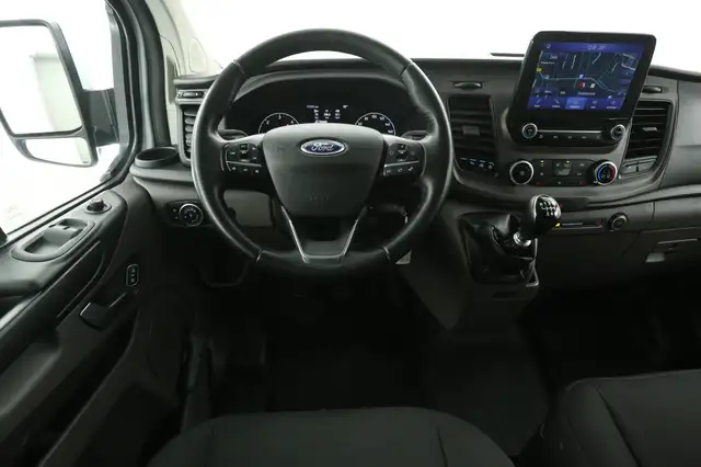Ford Transit Custom view 2