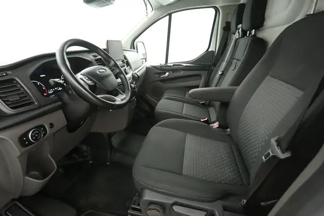 Ford Transit Custom view 21