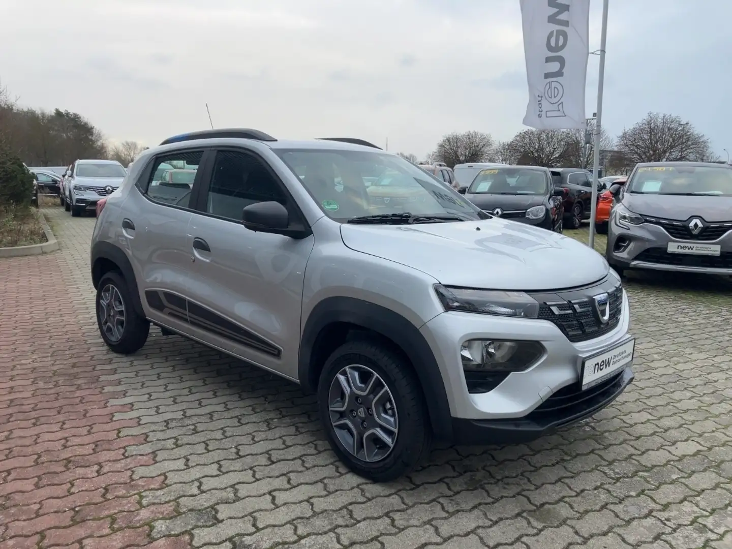 Dacia Spring Business Klima Navi Automatik Rückfahrkam Grau - 2