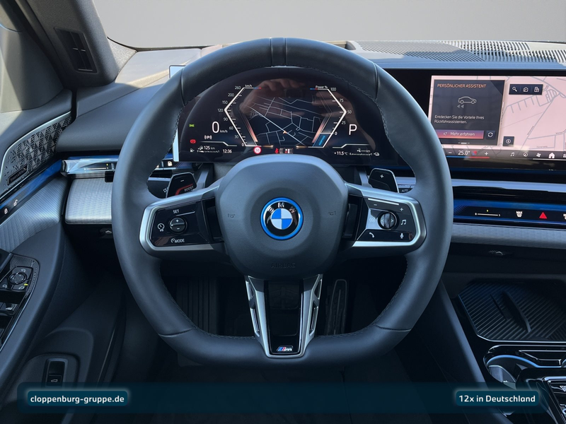 BMW 550 e xDrive Touring — photo 13