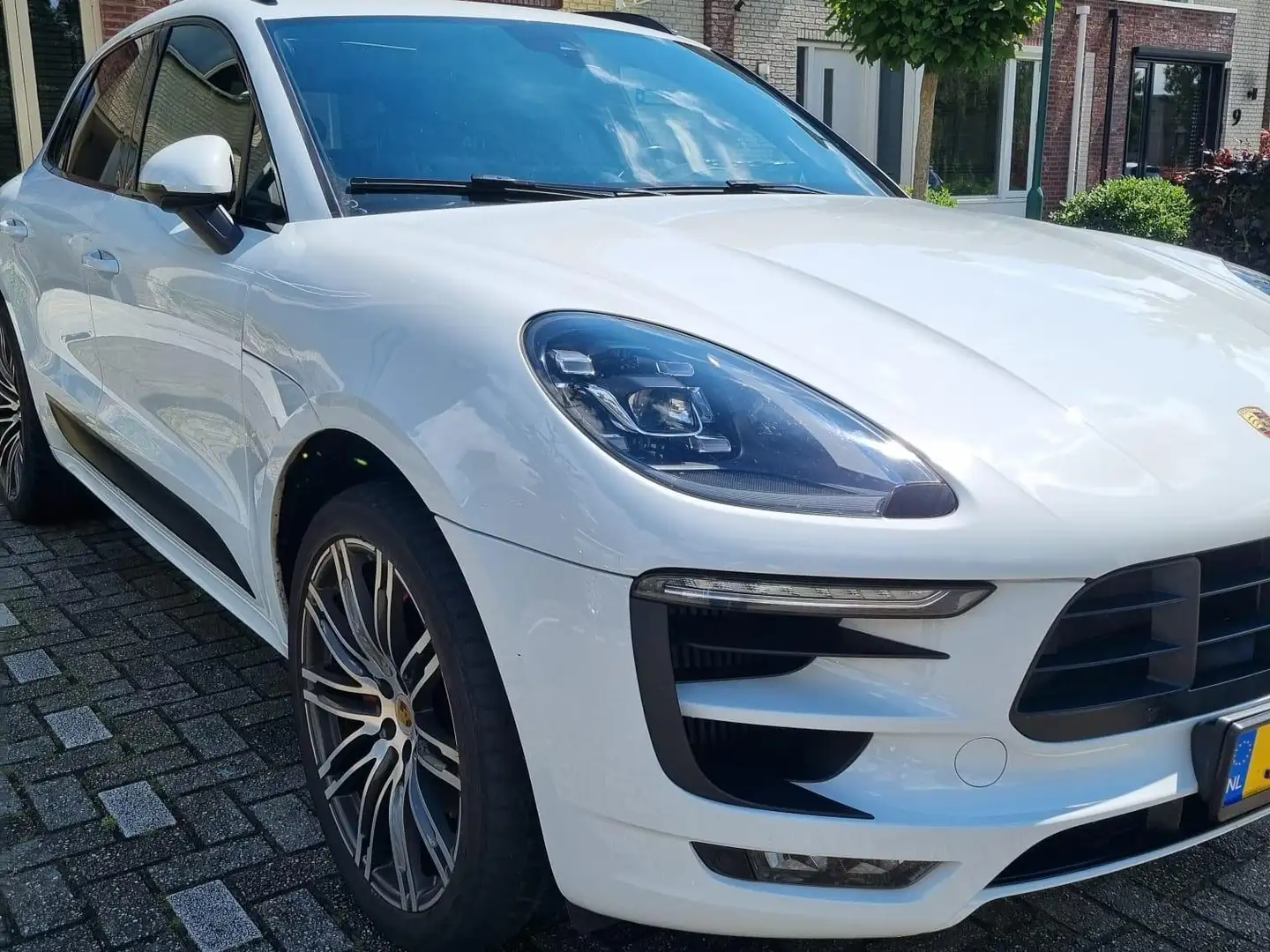 Porsche Macan 3.0 GTS | PANO | ACC | SPORT CHRONO | BURMESTER Wit - 2