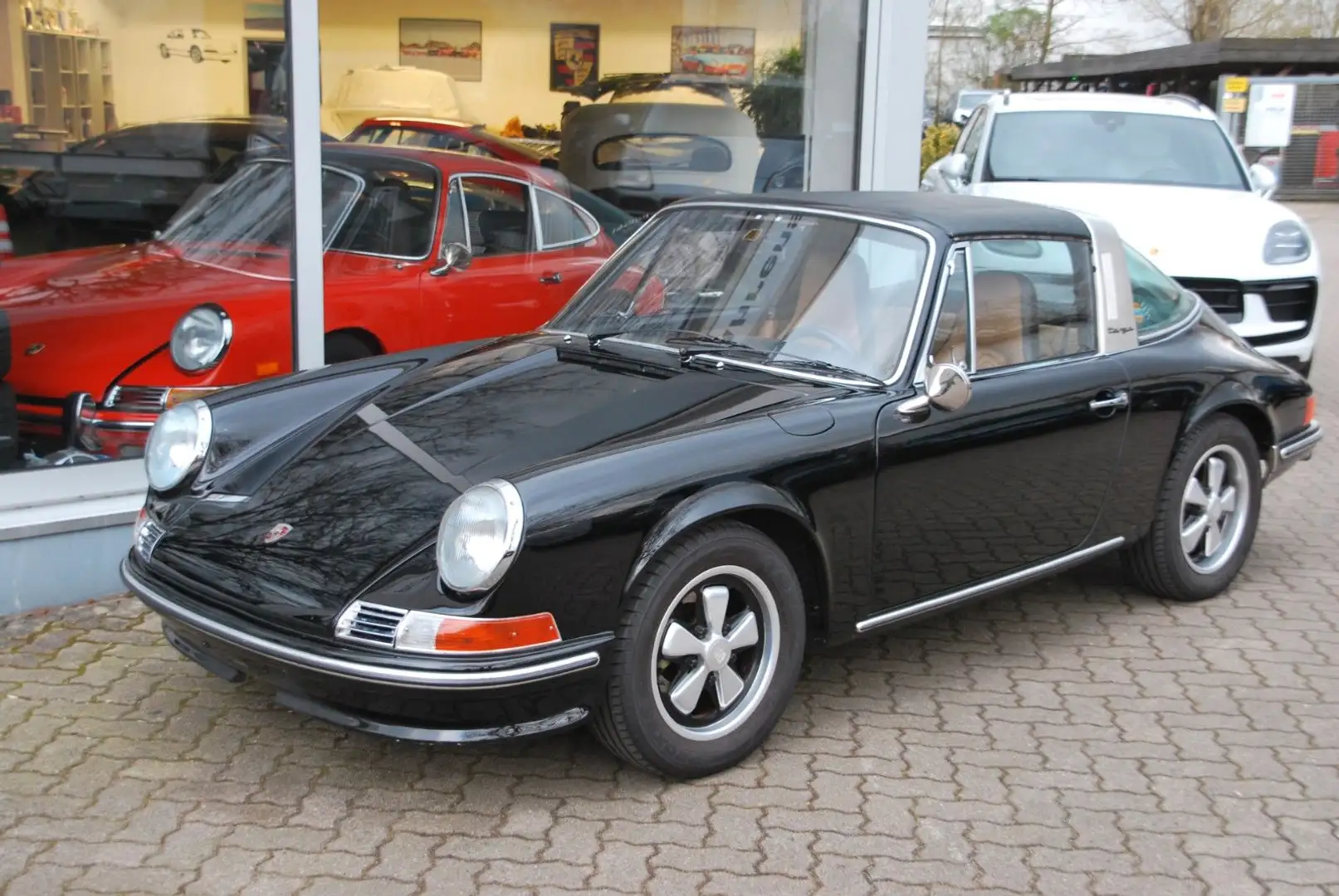Porsche 911 2,4 T Targa Schwarz - 1