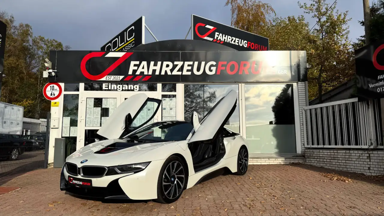 BMW i8