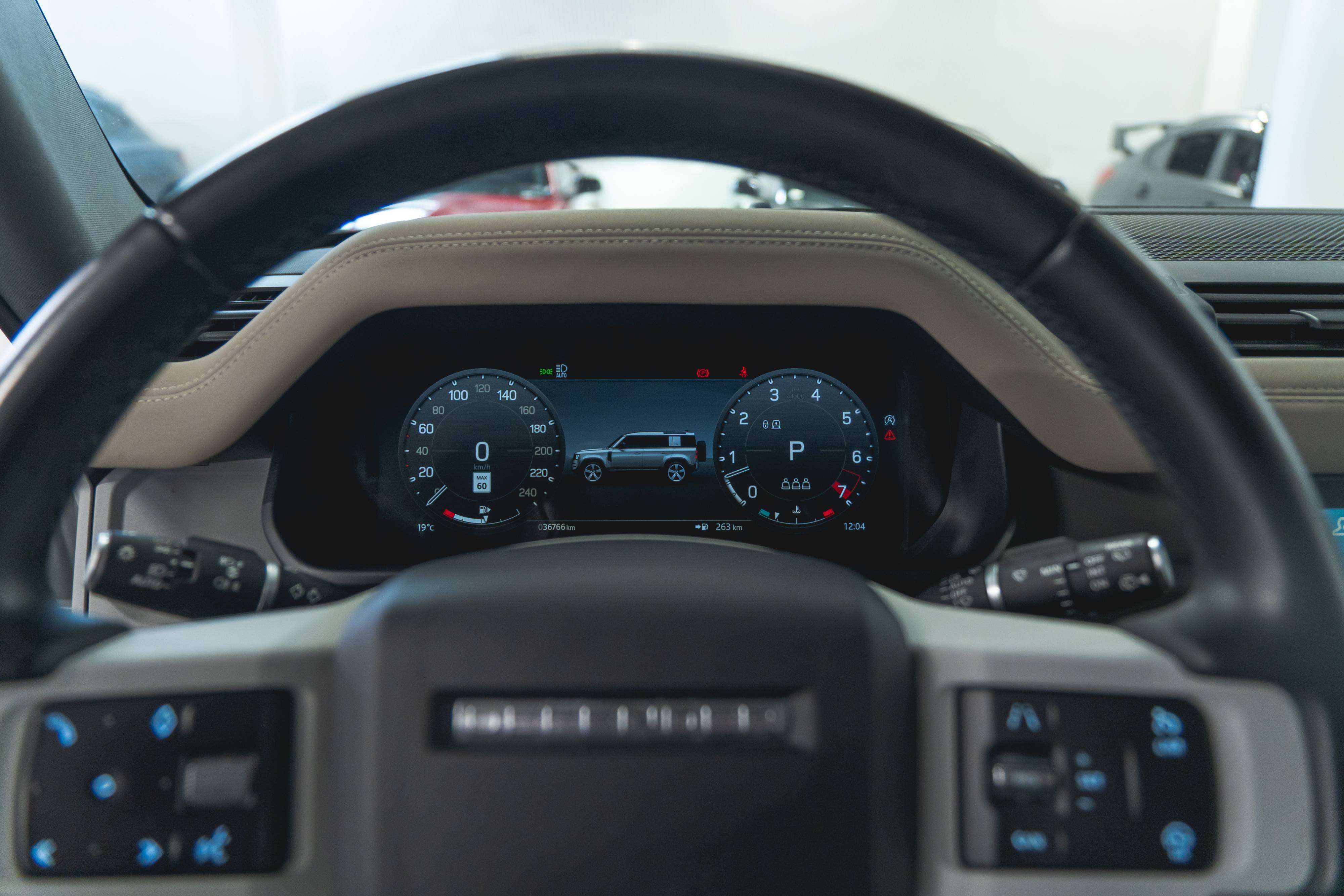 2023 Land Rover Defender 110 P400 SE *FRIGO, 3D CAMERA, CARPLAY!* alt 4