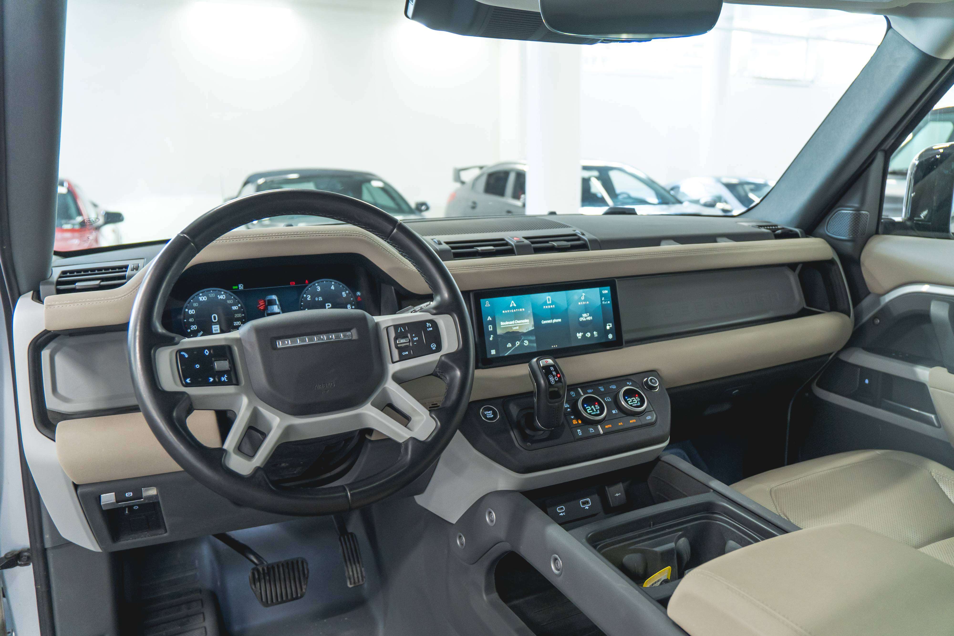 2023 Land Rover Defender 110 P400 SE *FRIGO, 3D CAMERA, CARPLAY!* thumb 11