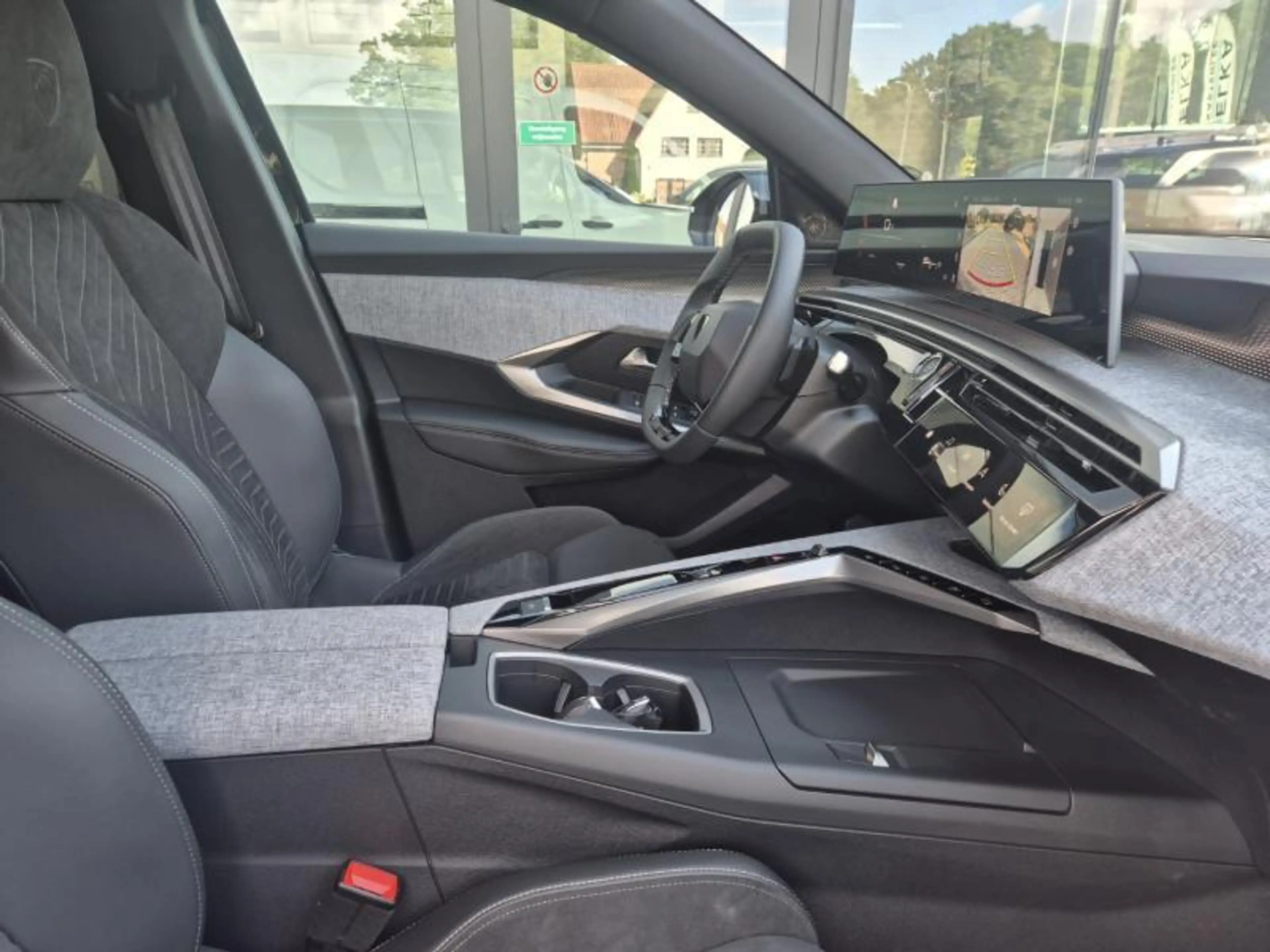 Peugeot 5008 MASSAGE/ALCANTARA/AGR/360 CAMERA PACK/DRIVE ASSIST — photo 2