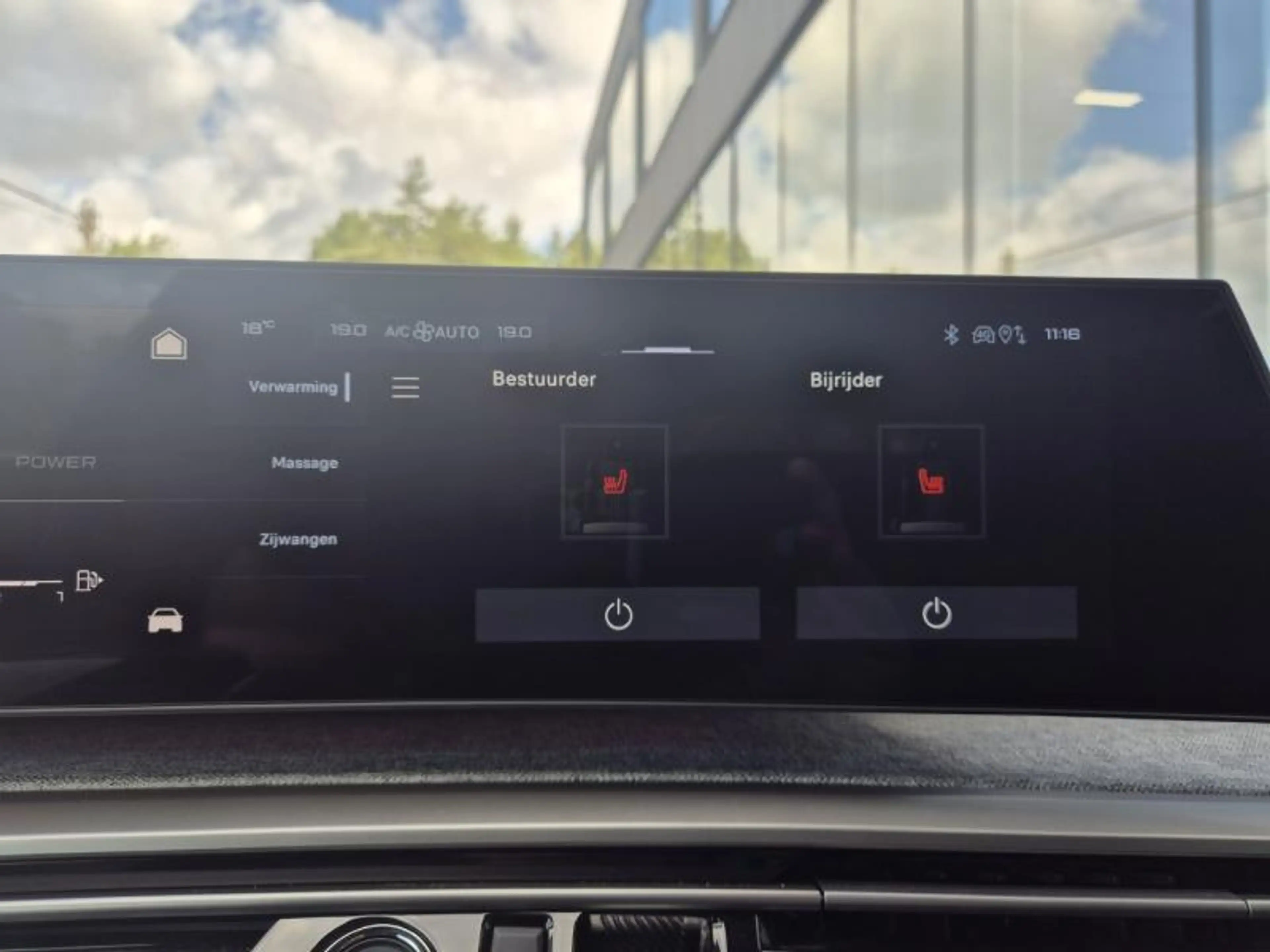 Peugeot 5008 MASSAGE/ALCANTARA/AGR/360 CAMERA PACK/DRIVE ASSIST — photo 8