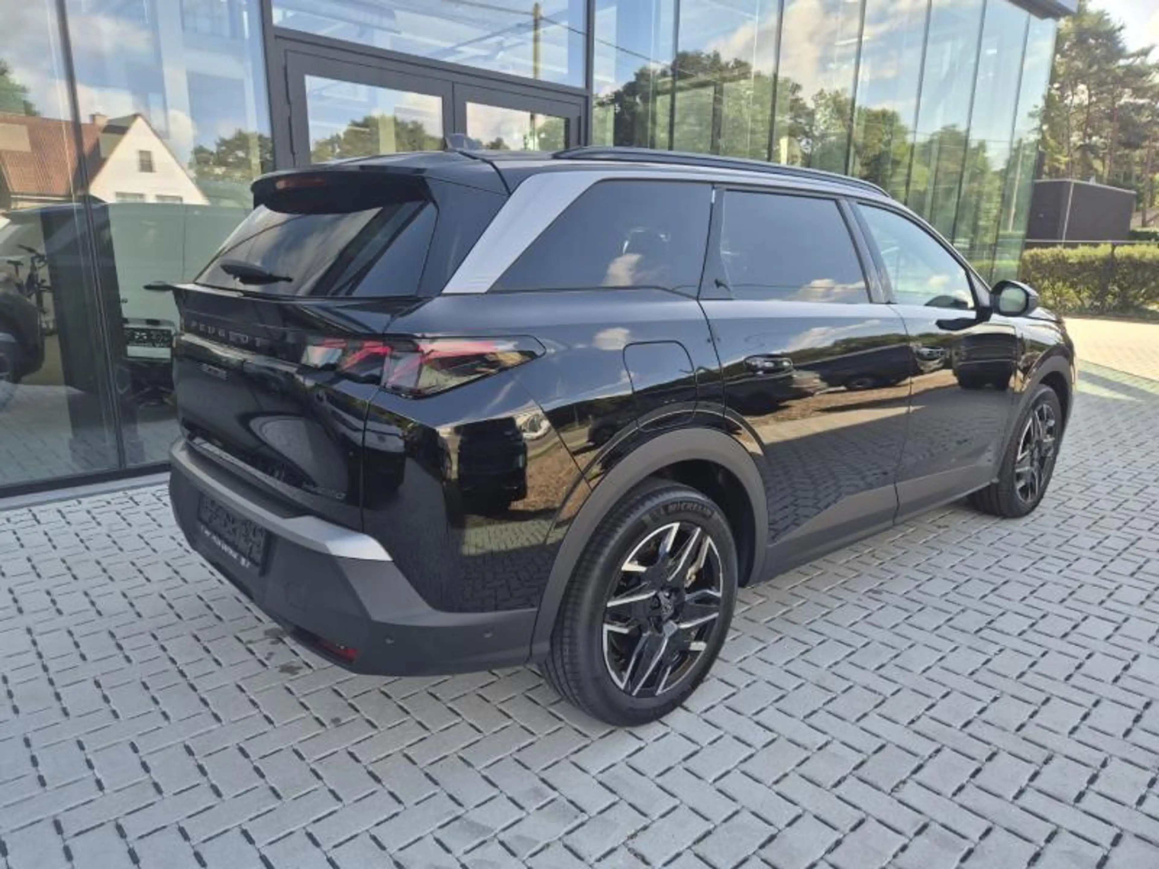 Peugeot 5008 MASSAGE/ALCANTARA/AGR/360 CAMERA PACK/DRIVE ASSIST — photo 3
