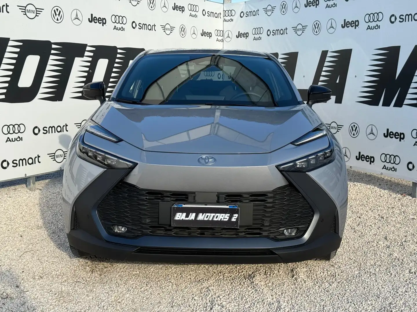 Toyota C-HR C-HR 1.8 hev Trend fwd e-cvt Silber - 2