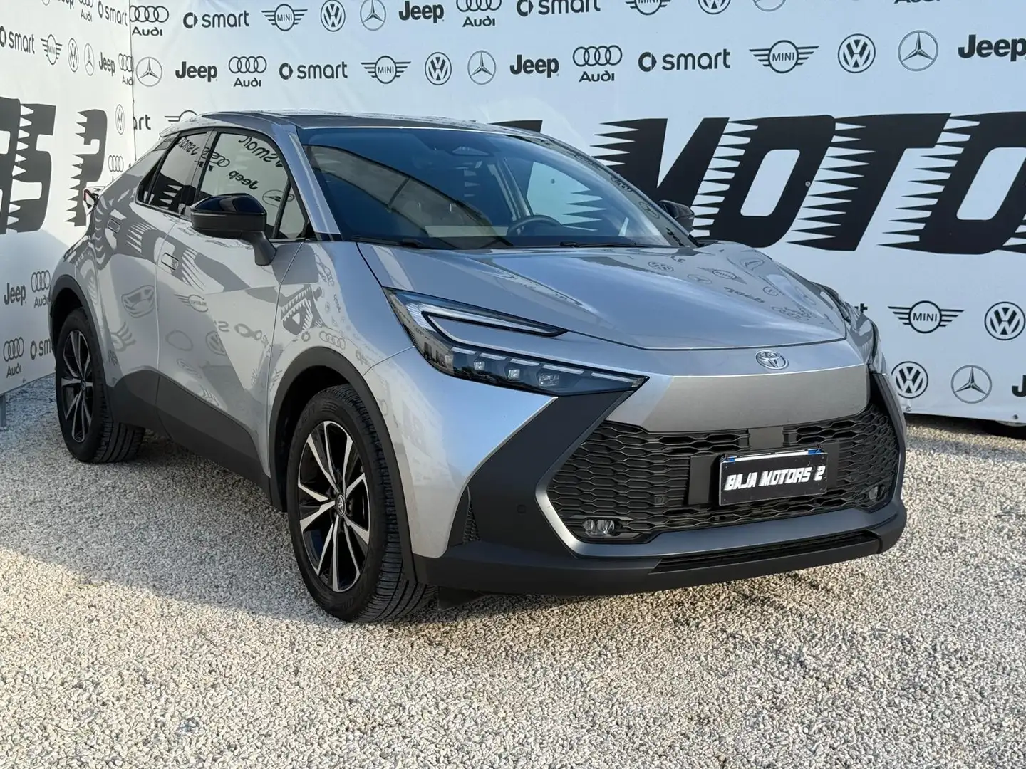 Toyota C-HR C-HR 1.8 hev Trend fwd e-cvt Silber - 1