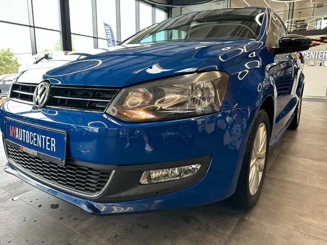 Volkswagen Polo view 4