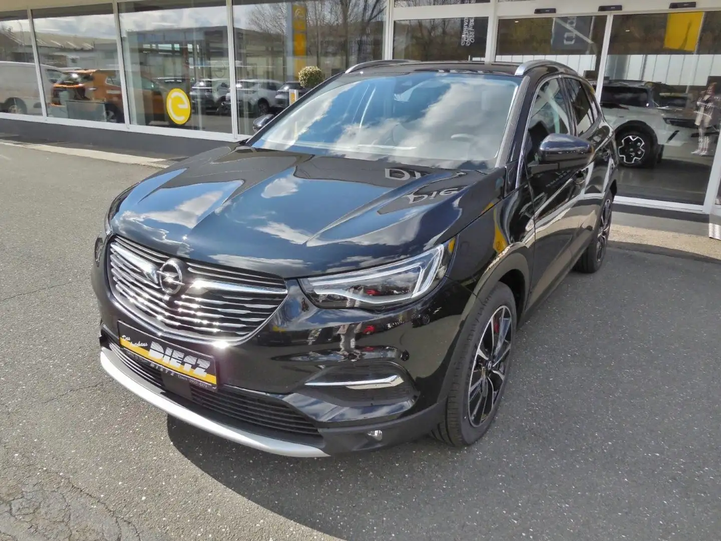 Opel Grandland X Ultimate 1.6 Turbo Plug-In-Hybrid 4 Negro - 1
