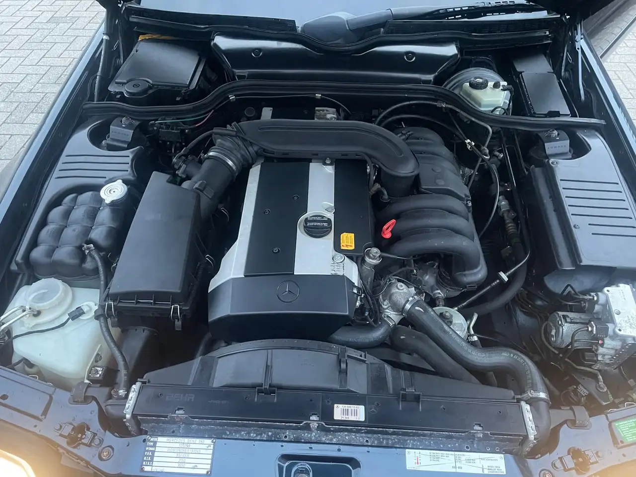 Mercedes-Benz SL 280, foto 7
