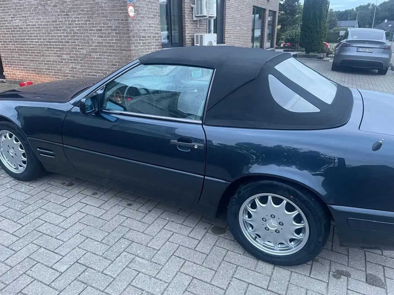 Mercedes-Benz SL 280, foto 2
