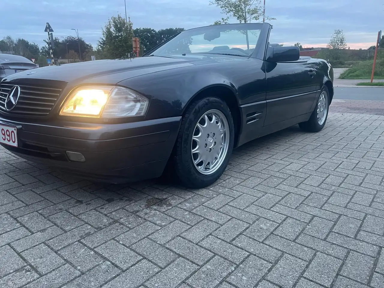 Mercedes-Benz SL 280, foto 1